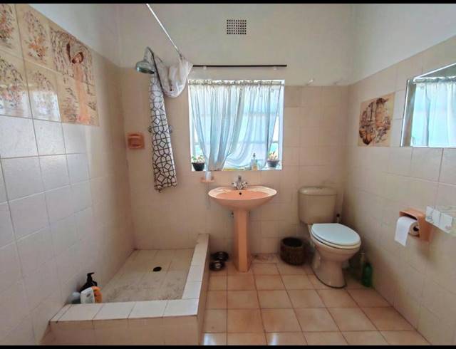 2 BEDROOM PROPERTY TO RENT IN WALMER ESTATE